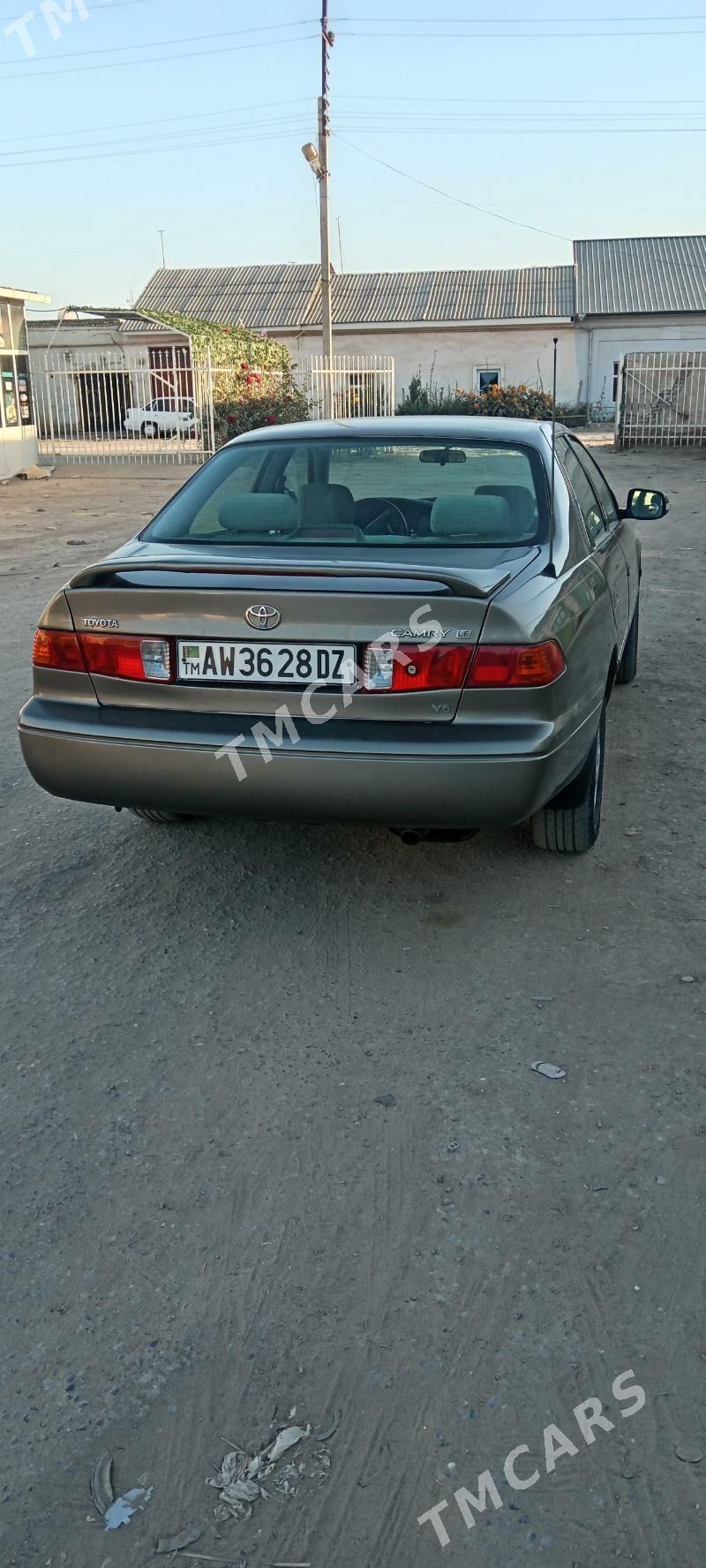 Toyota Camry 2000 - 133 000 TMT - Кёнеургенч - img 4