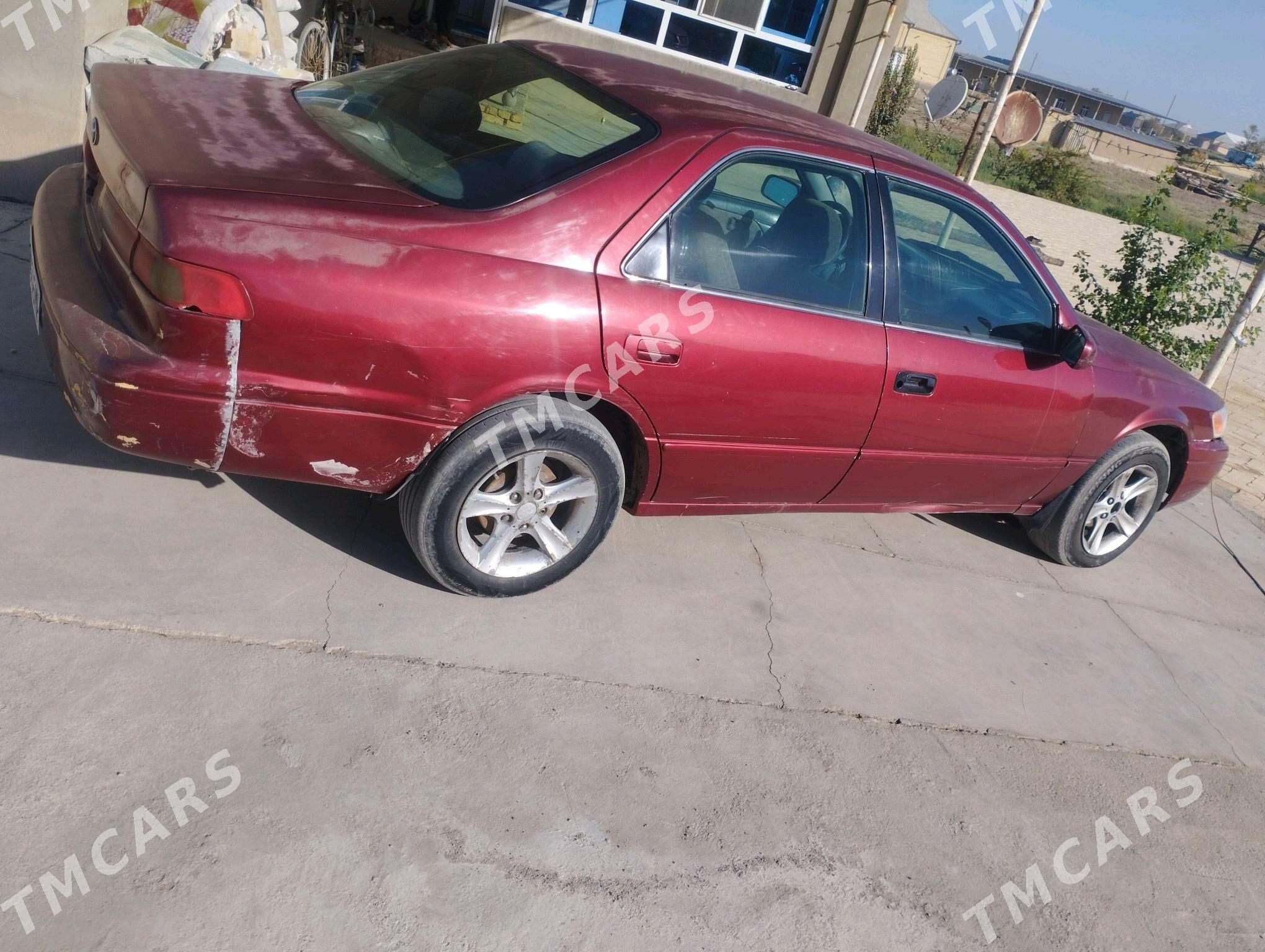 Toyota Camry 1998 - 112 000 TMT - Байрамали - img 4