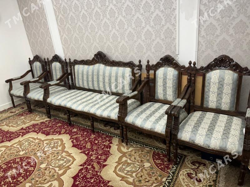 Taryhy diwan taze restawrasiya - Ашхабад - img 3