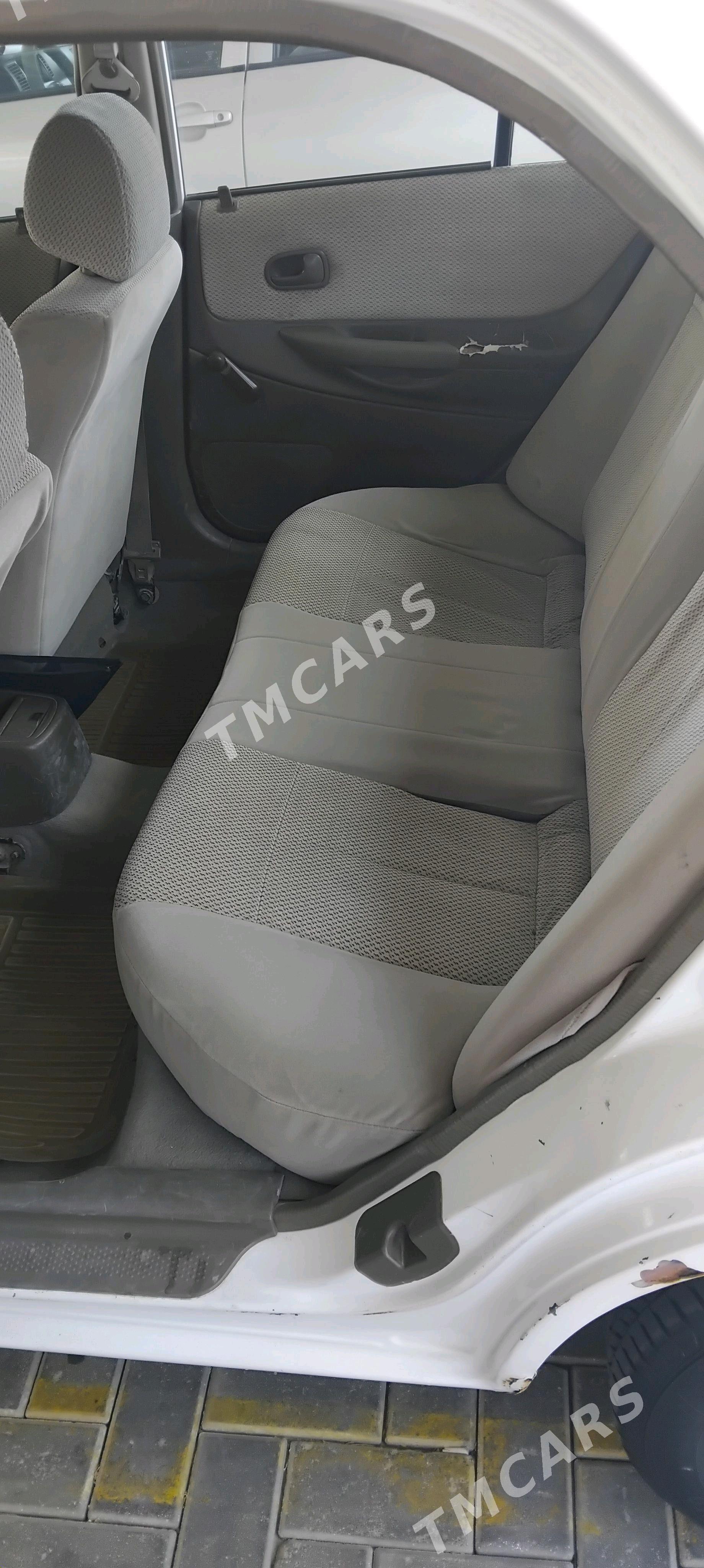 Mazda 323 1994 - 35 000 TMT - Türkmenbaşy - img 4