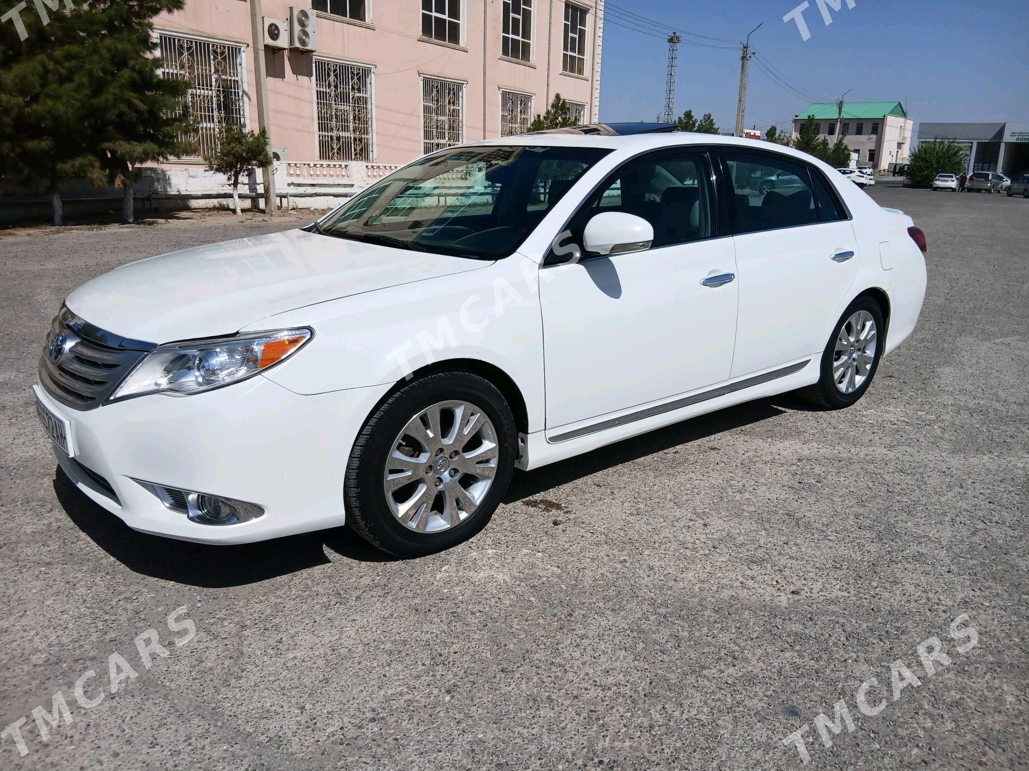 Toyota Avalon 2011 - 275 000 TMT - Теджен - img 3