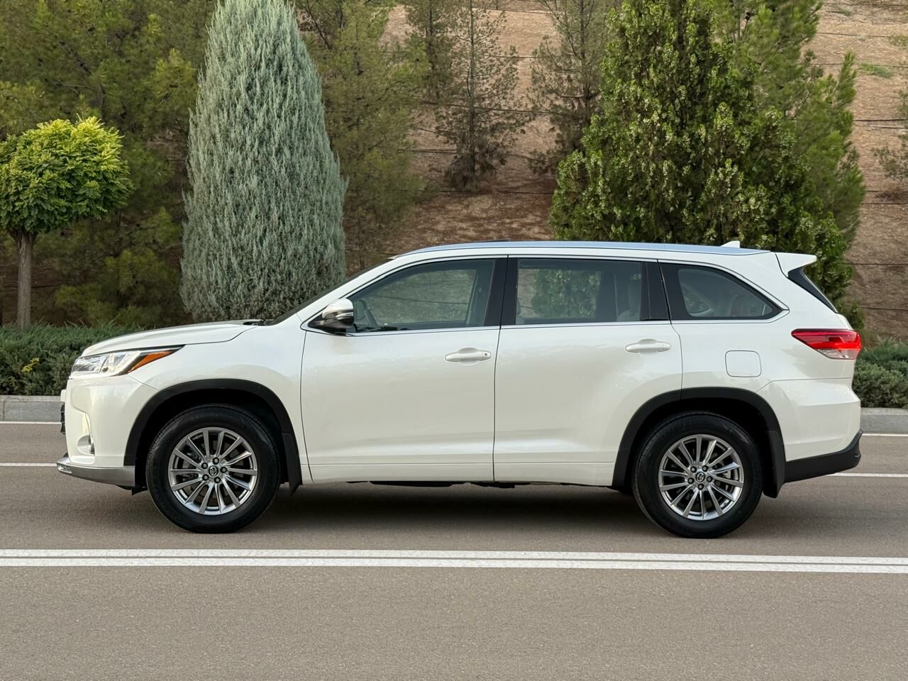 Toyota Highlander 2019 - 505 000 TMT - Aşgabat - img 5