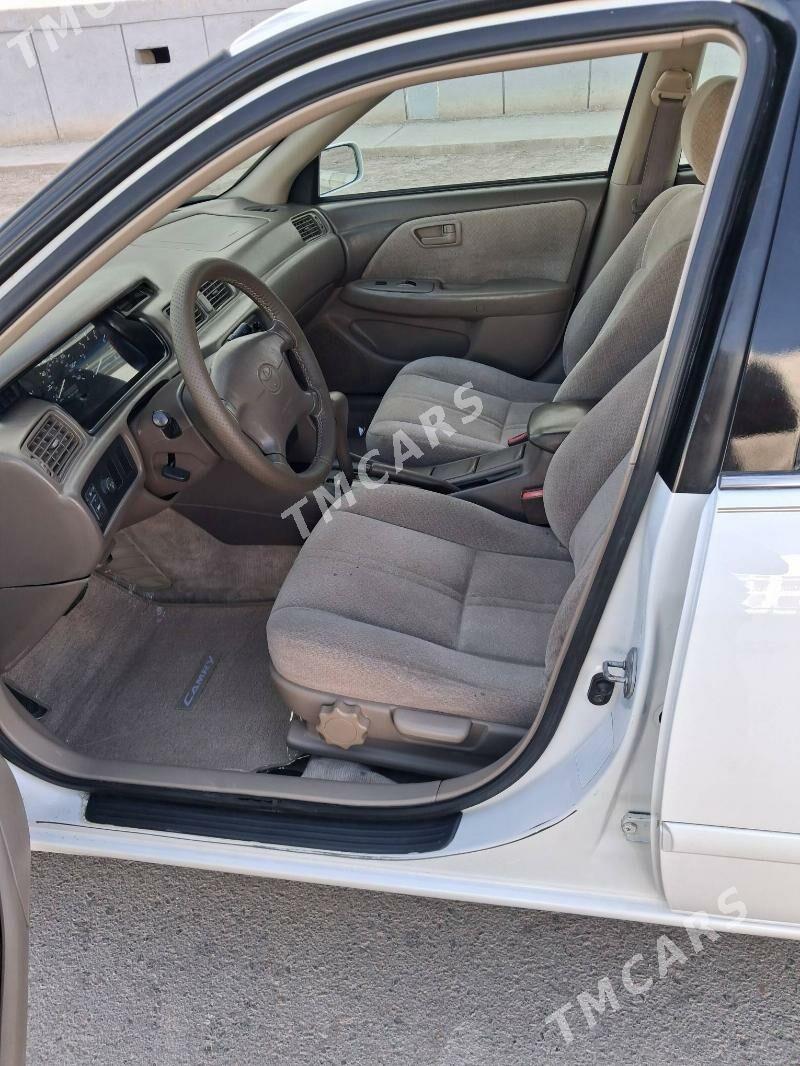 Toyota Camry 2000 - 167 000 TMT - Дашогуз - img 9