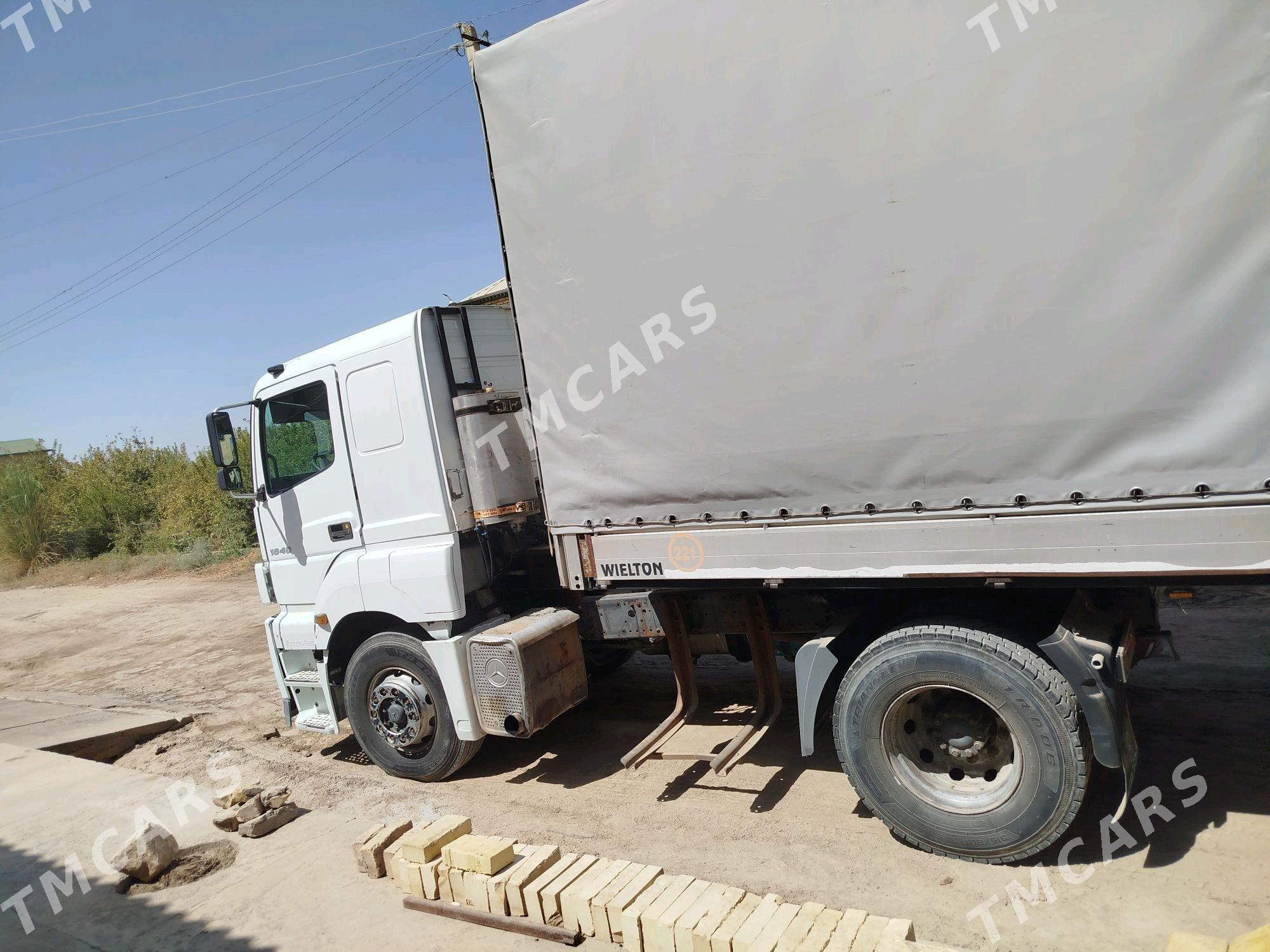 Mercedes-Benz ACTROS 3331 2003 - 500 000 TMT - Керки - img 2
