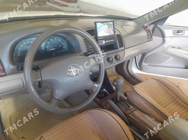 Toyota Camry 2002 - 170 000 TMT - Halaç - img 4