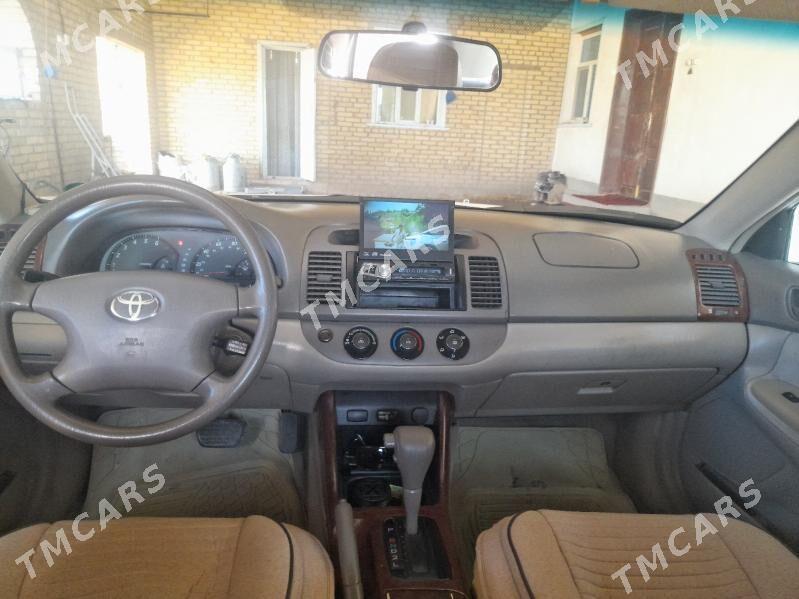 Toyota Camry 2002 - 170 000 TMT - Halaç - img 5