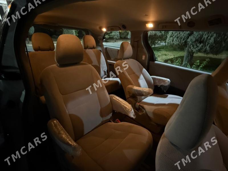 Toyota Sienna 2018 - 350 000 TMT - Ашхабад - img 8
