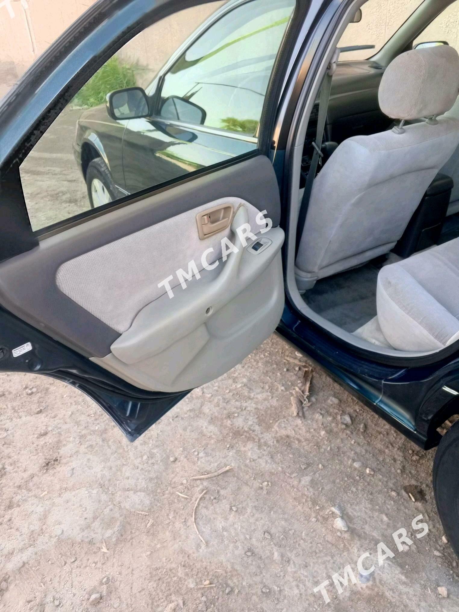 Toyota Camry 1998 - 125 000 TMT - Гурбансолтан Едже - img 6