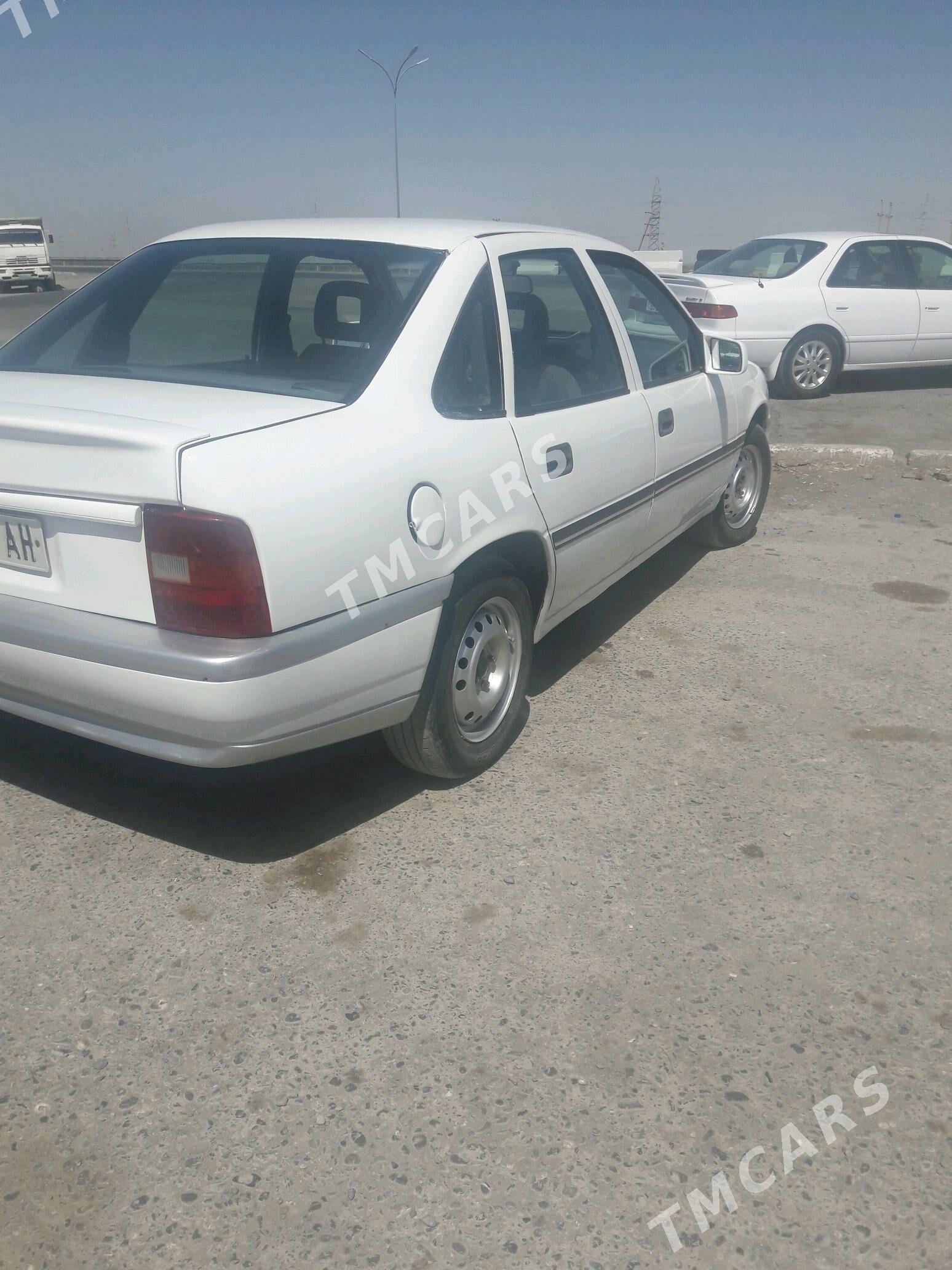 Opel Vectra 1992 - 40 000 TMT - Kaka - img 2