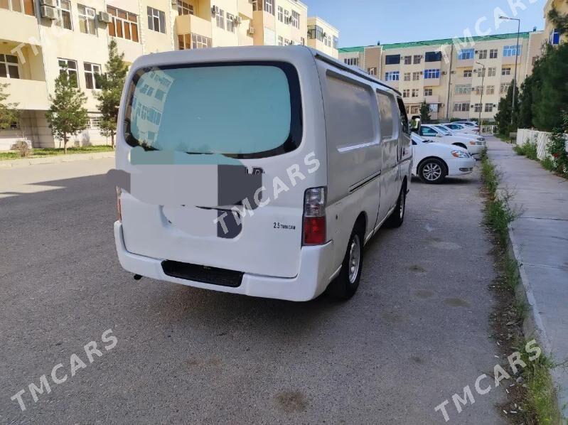 Nissan Urvan 2007 - 110 000 TMT - Туркменабат - img 5