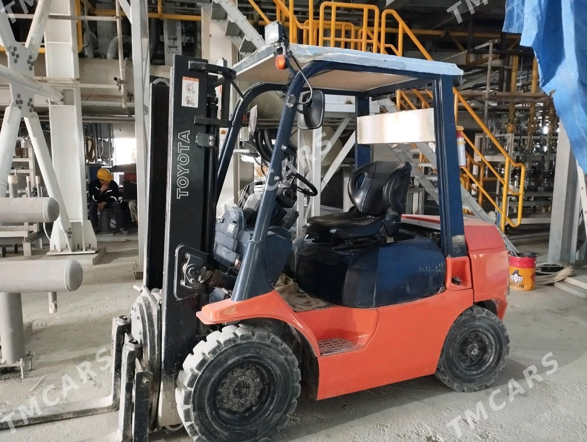 Kara Forklift 2005 - 120 000 TMT - Гёкдепе - img 4