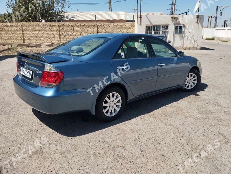 Toyota Camry 2004 - 170 000 TMT - Ёлётен - img 3