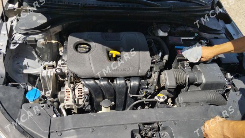 Hyundai Elantra 2019 - 220 000 TMT - Ёлётен - img 2