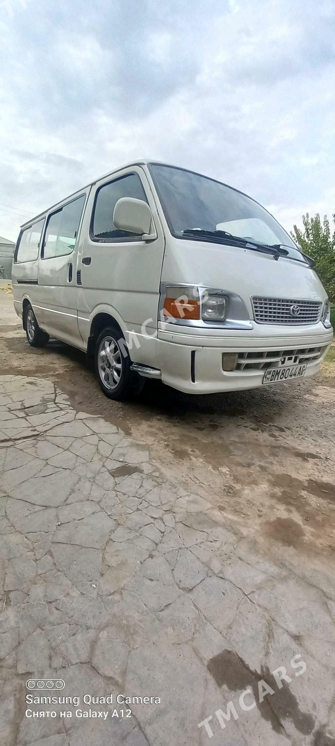 Toyota Hiace 2003 - 100 000 TMT - Бузмеин - img 4