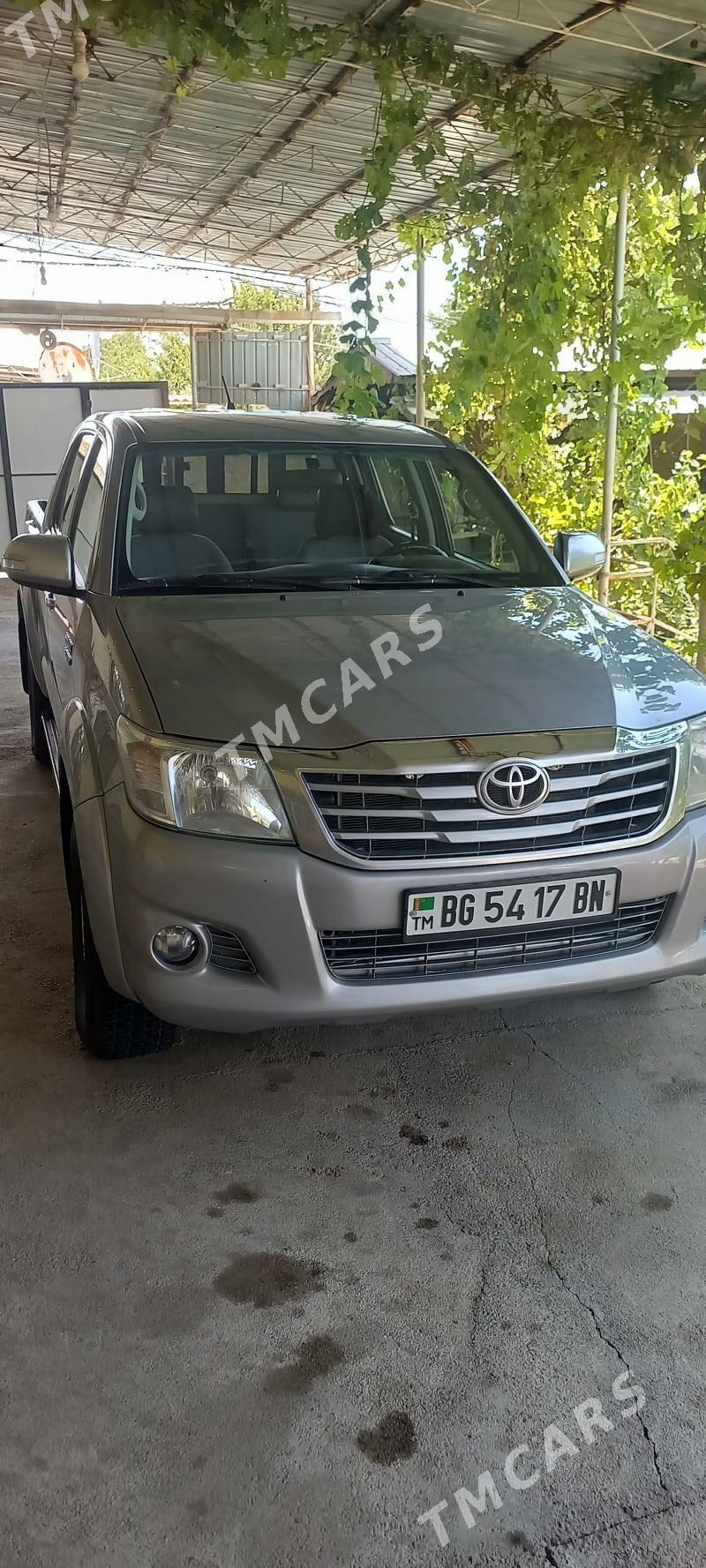 Toyota Hilux 2015 - 390 000 TMT - Gumdag - img 6