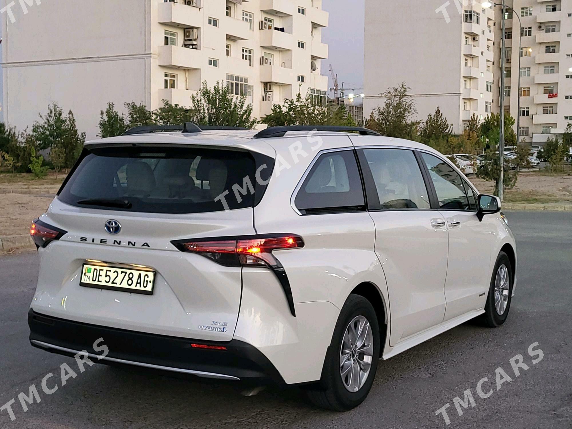 Toyota Sienna 2021 - 615 000 TMT - Aşgabat - img 2