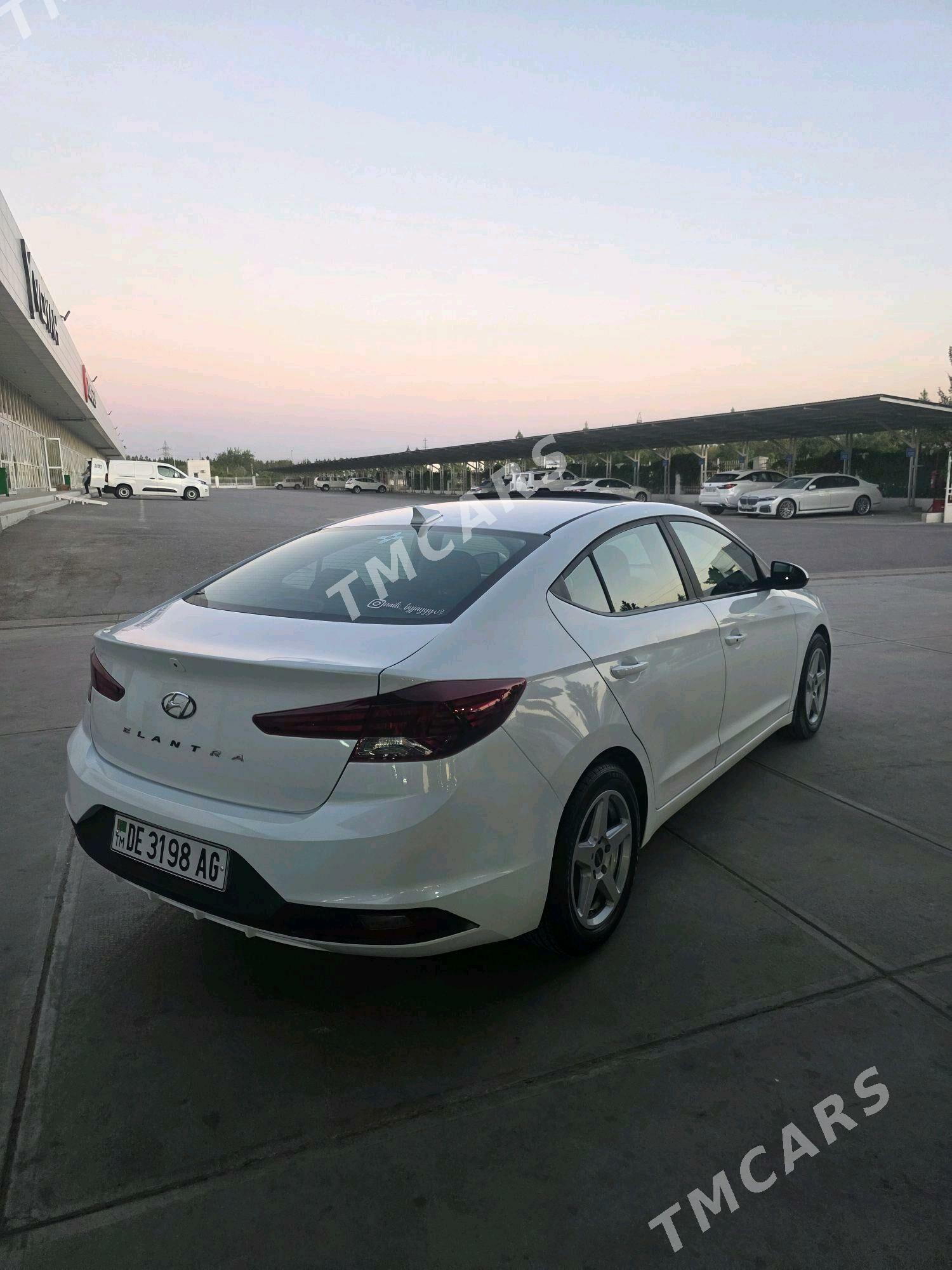 Hyundai Elantra 2020 - 240 000 TMT - Aşgabat - img 2