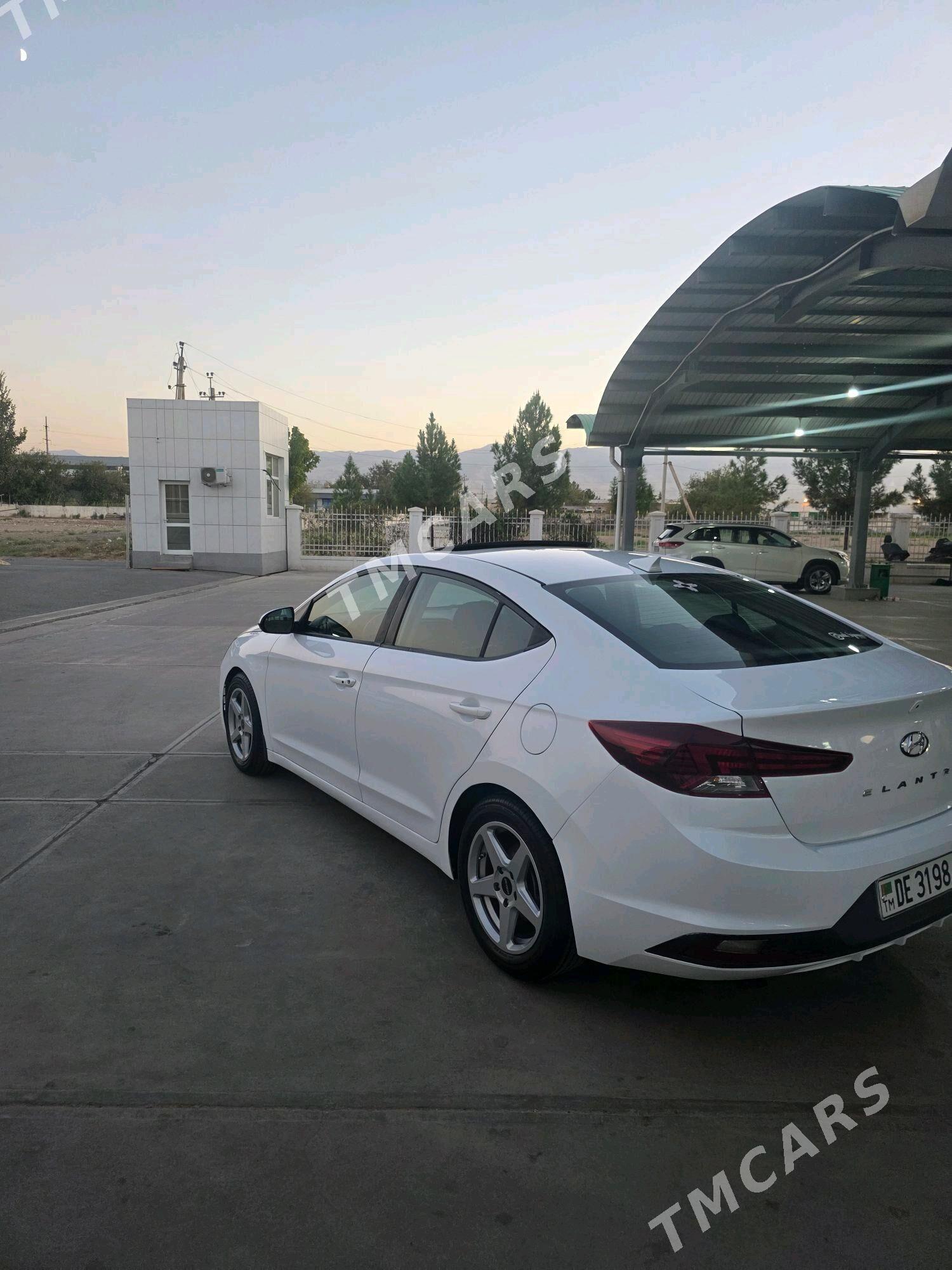 Hyundai Elantra 2020 - 240 000 TMT - Aşgabat - img 4