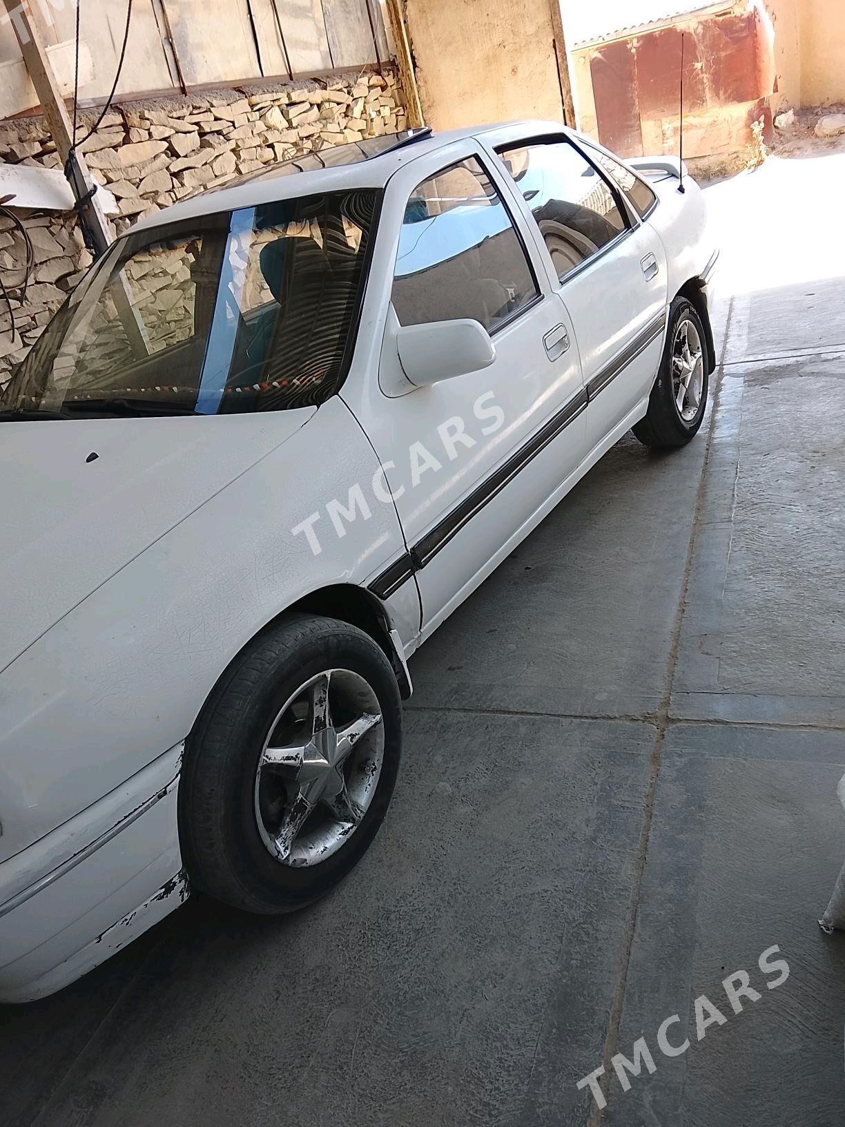 Opel Vectra 1989 - 40 000 TMT - Bäherden - img 2
