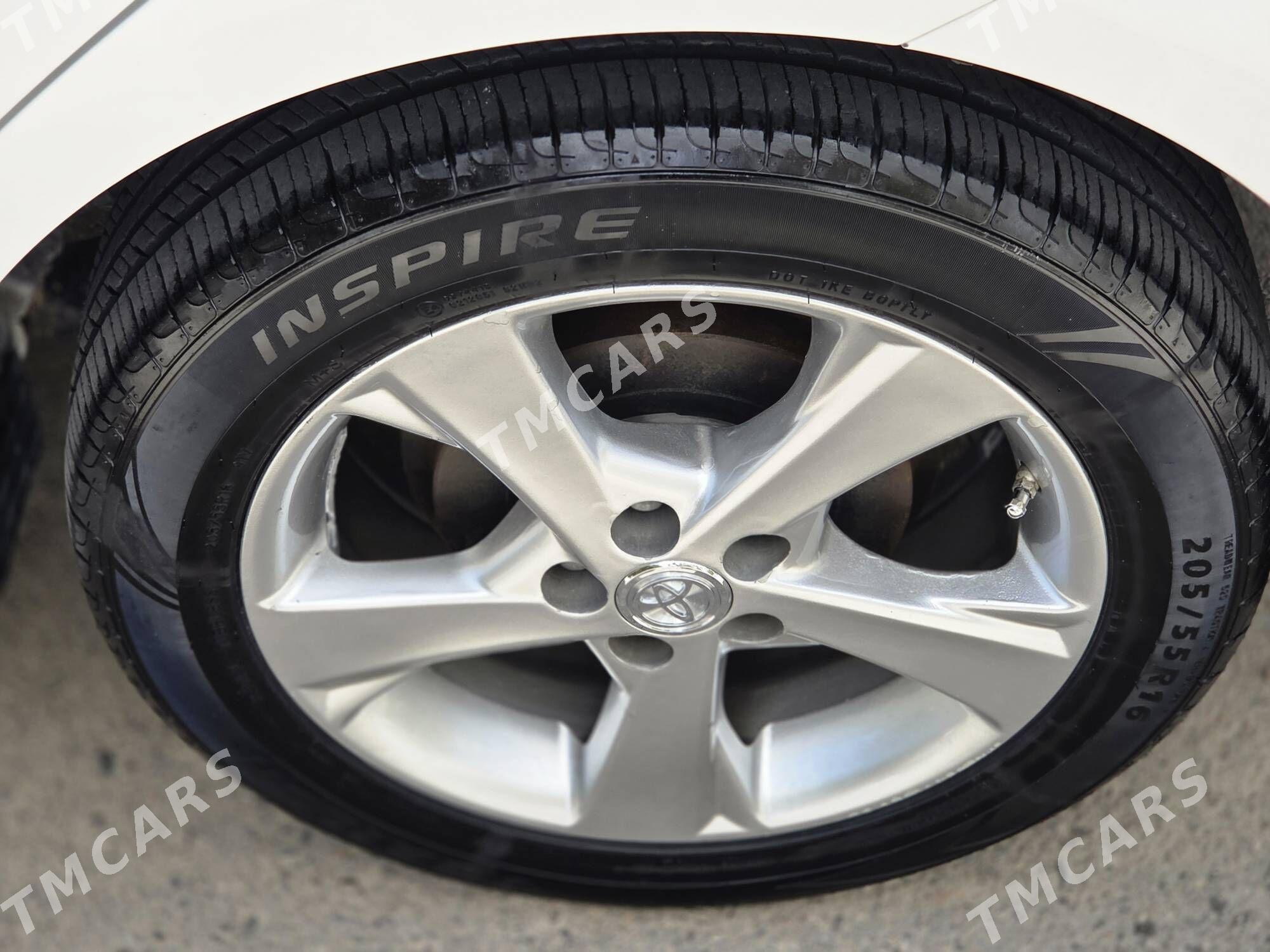 Toyota Corolla 2011 - 172 000 TMT - Туркменбаши - img 2