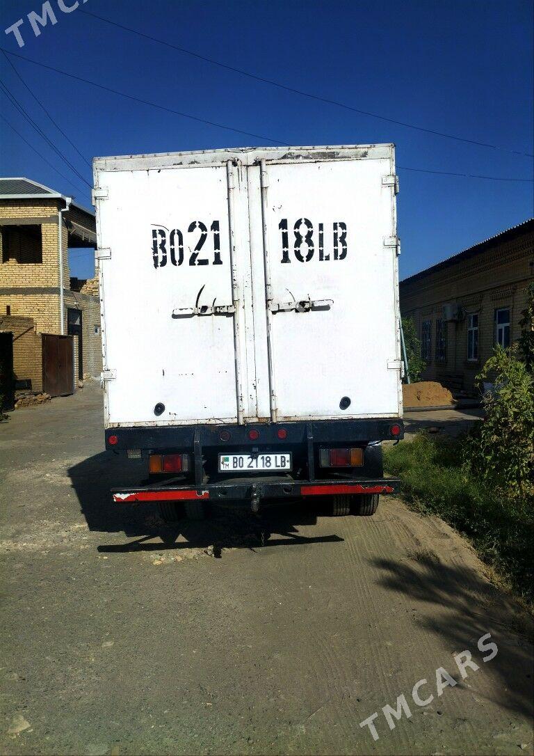 Isuzu Giga 2006 - 240 000 TMT - Дянев - img 2