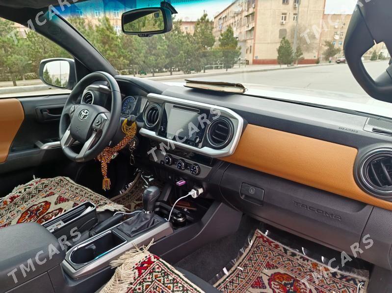 Toyota Tacoma 2017 - 400 000 TMT - Мары - img 9
