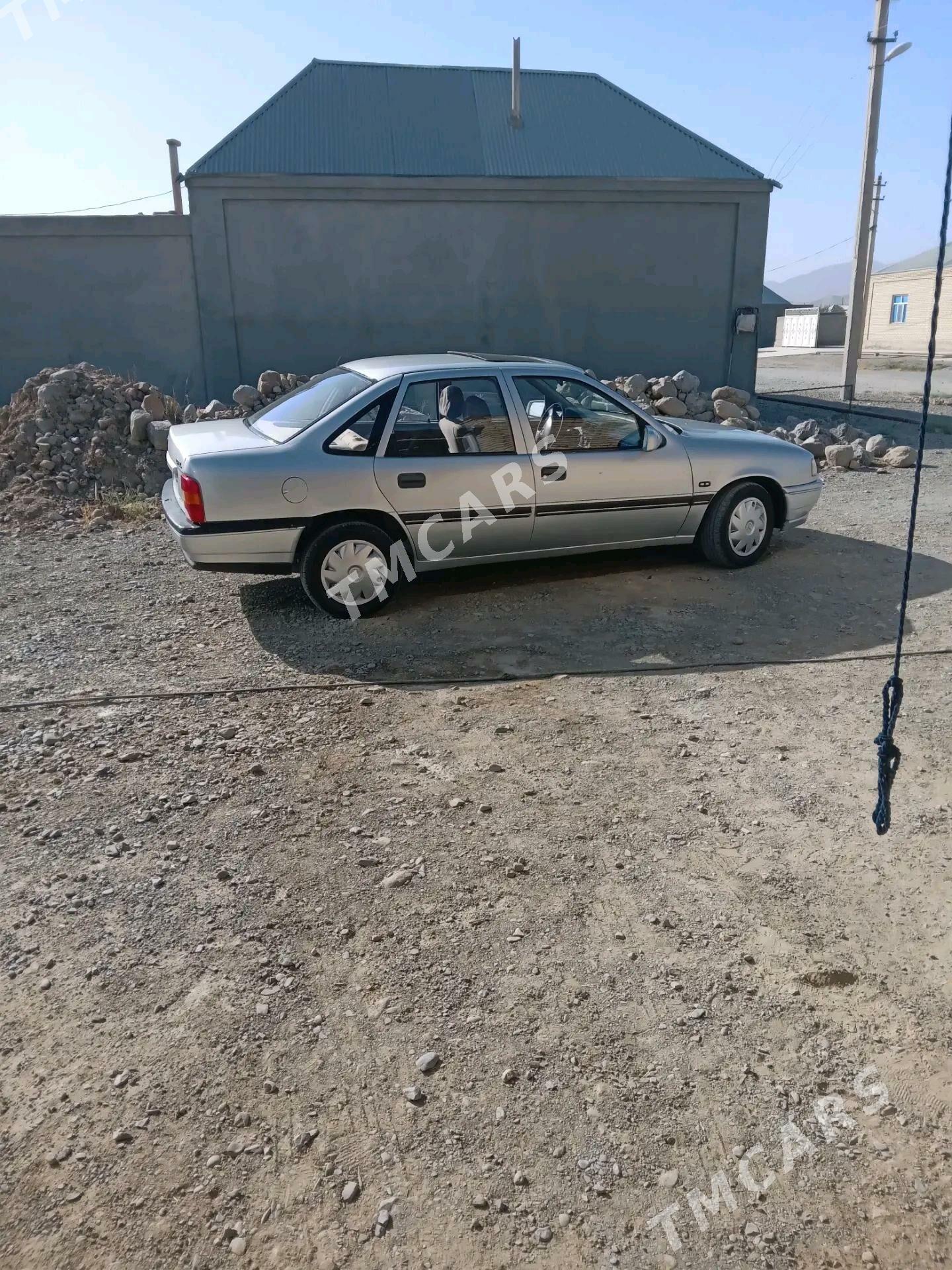 Opel Vectra 1989 - 35 000 TMT - Bäherden - img 2