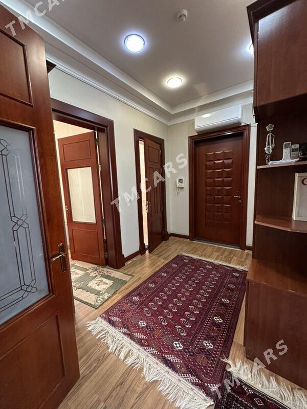 Turkmenbasy Sayoly Рухнама Эли - Ашхабад - img 2