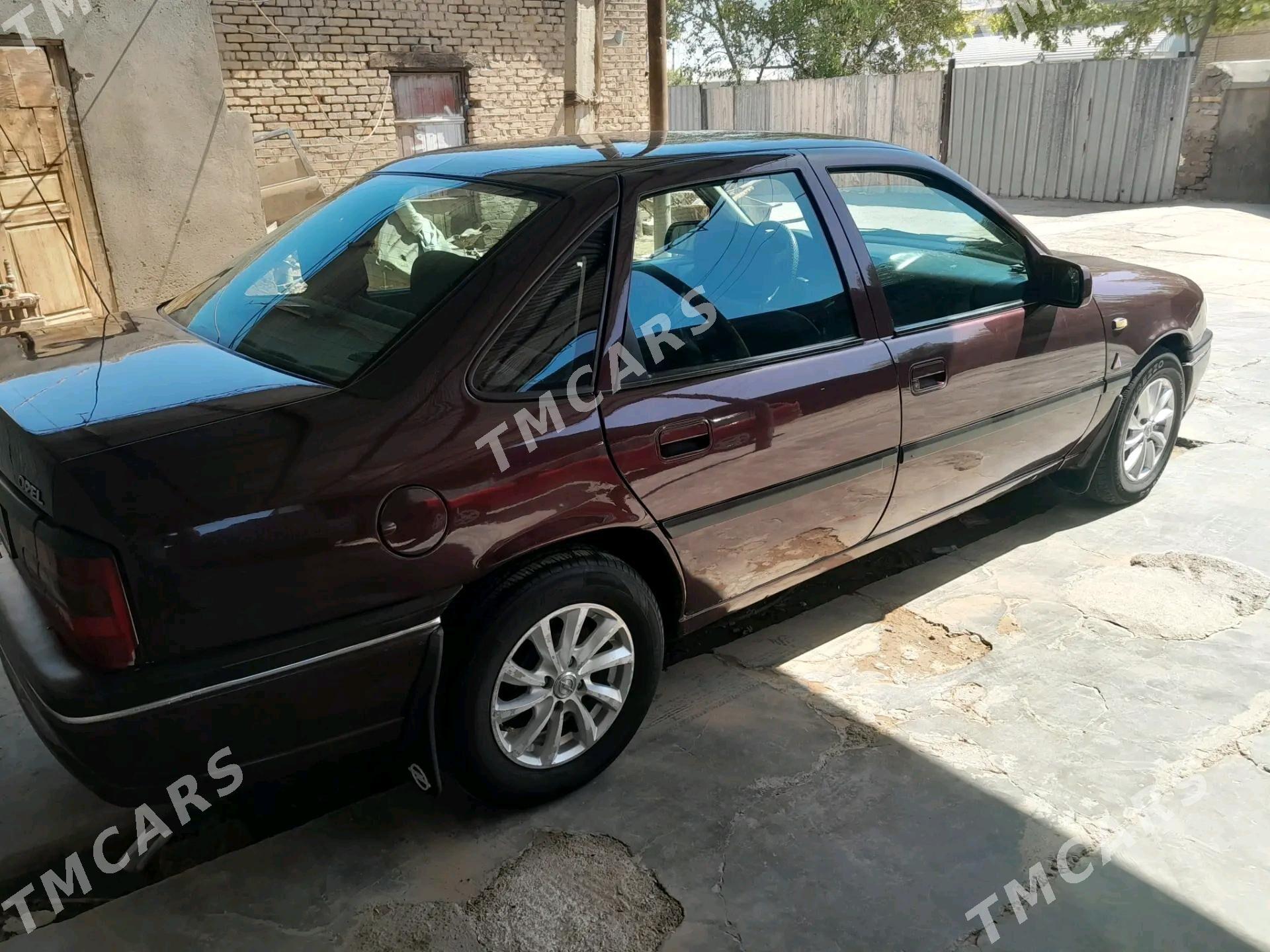 Opel Vectra 1993 - 40 000 TMT - Мары - img 2