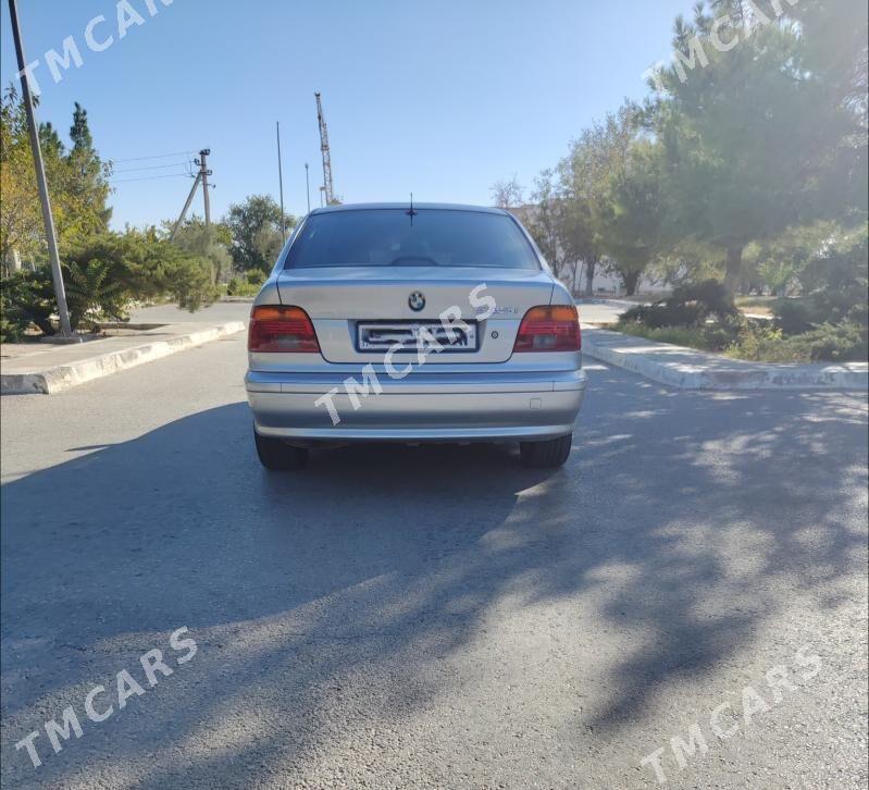 BMW E39 2001 - 155 000 TMT - Balkanabat - img 2