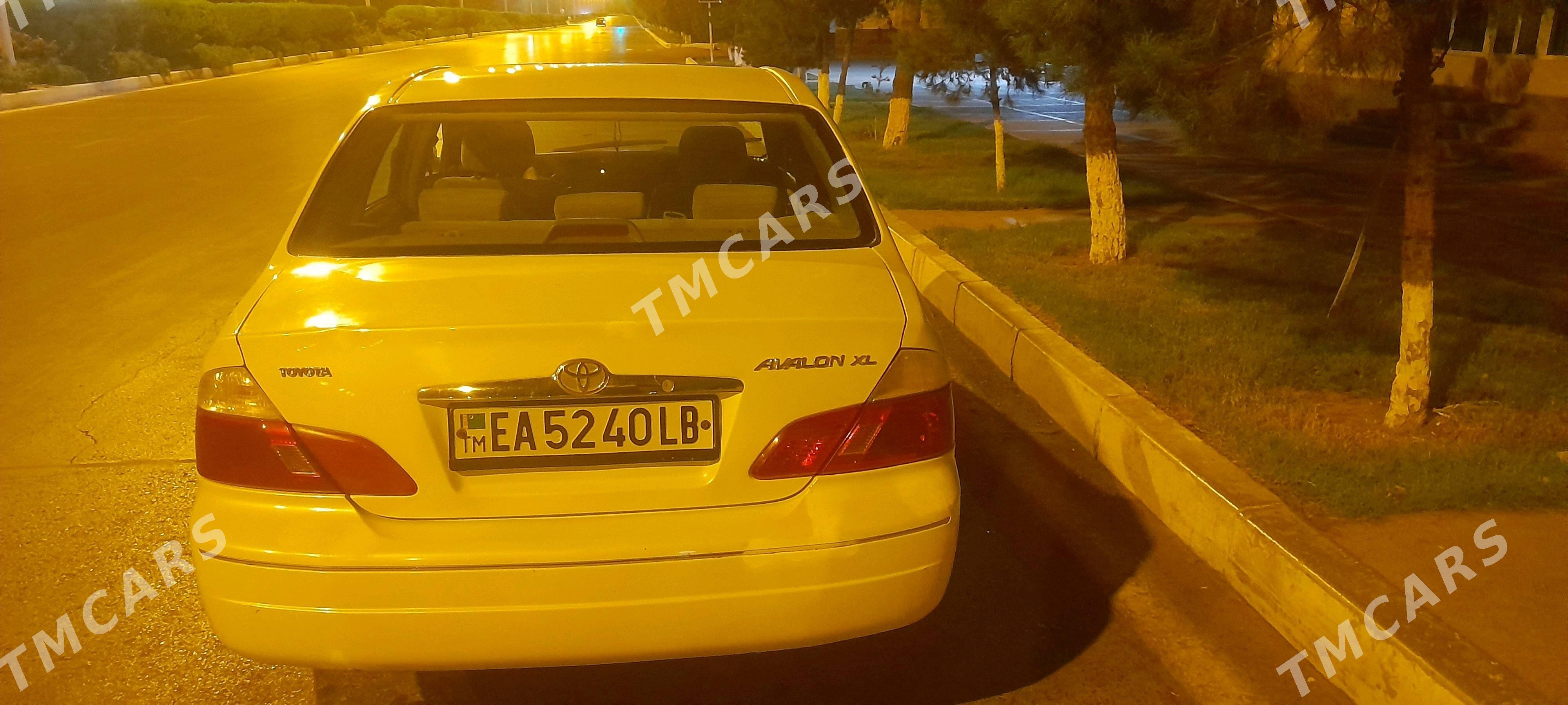 Toyota Avalon 2001 - 125 000 TMT - Халач - img 3