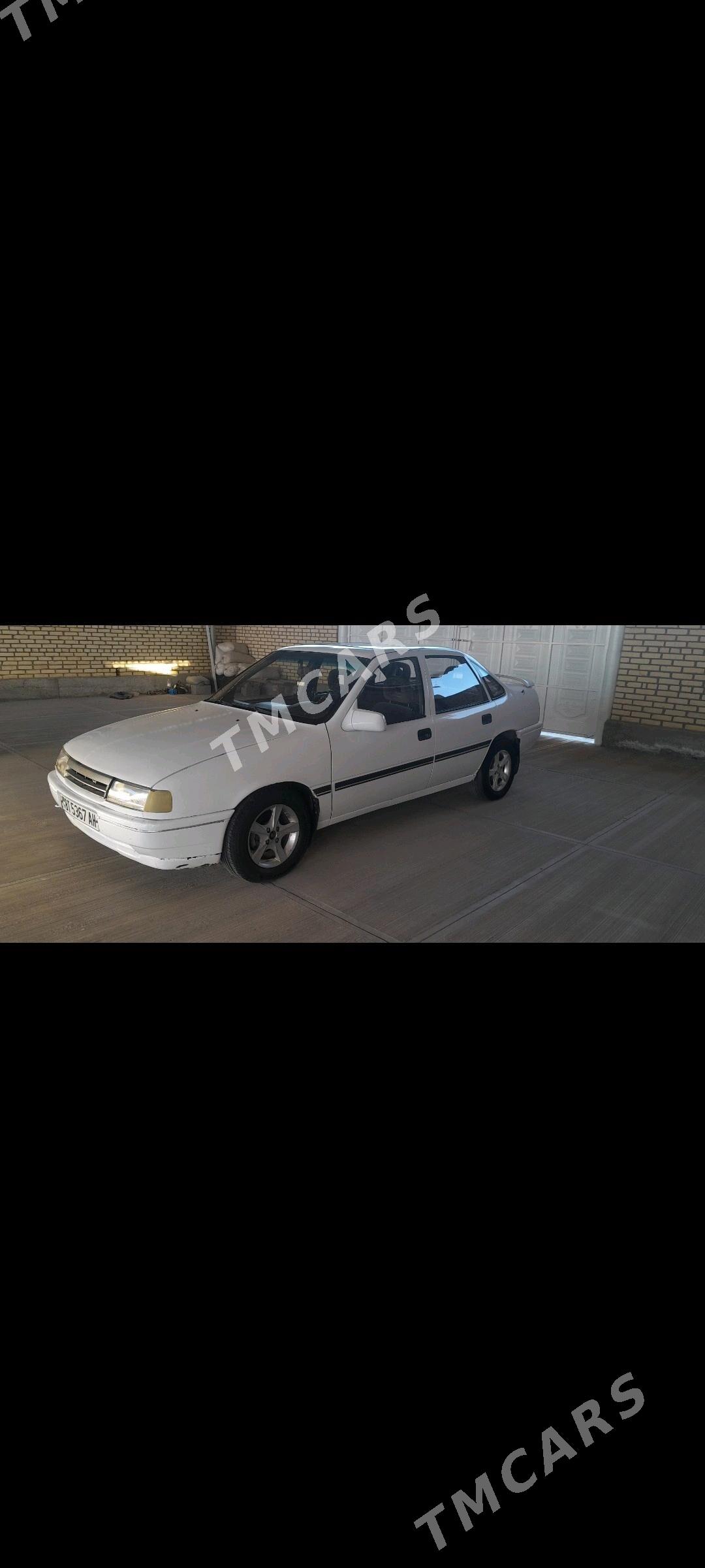 Opel Vectra 1990 - 28 000 TMT - Tejen - img 2