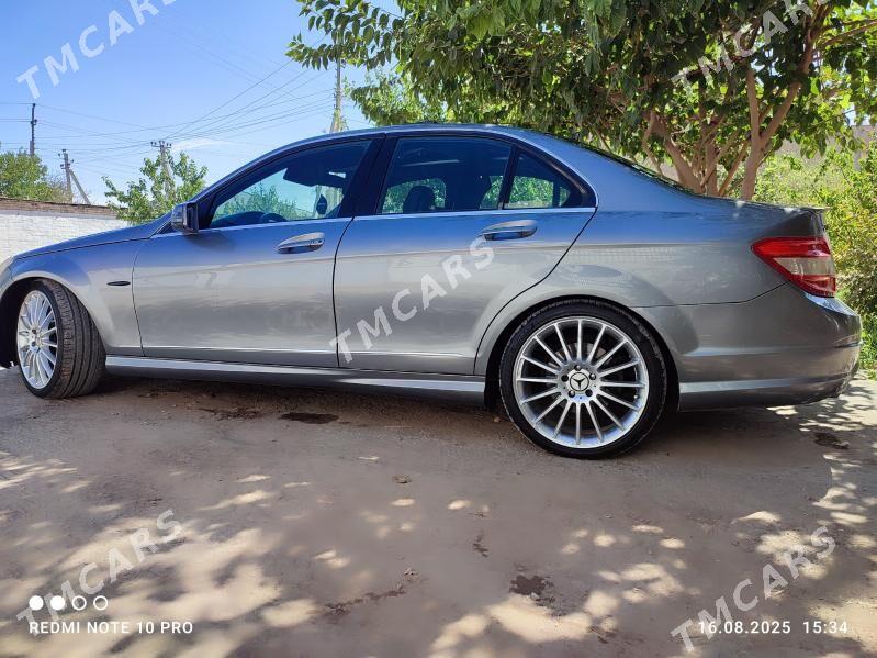 Mercedes-Benz C300 2009 - 220 000 TMT - Дашогуз - img 2
