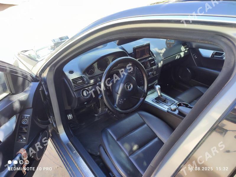 Mercedes-Benz C300 2009 - 220 000 TMT - Дашогуз - img 5