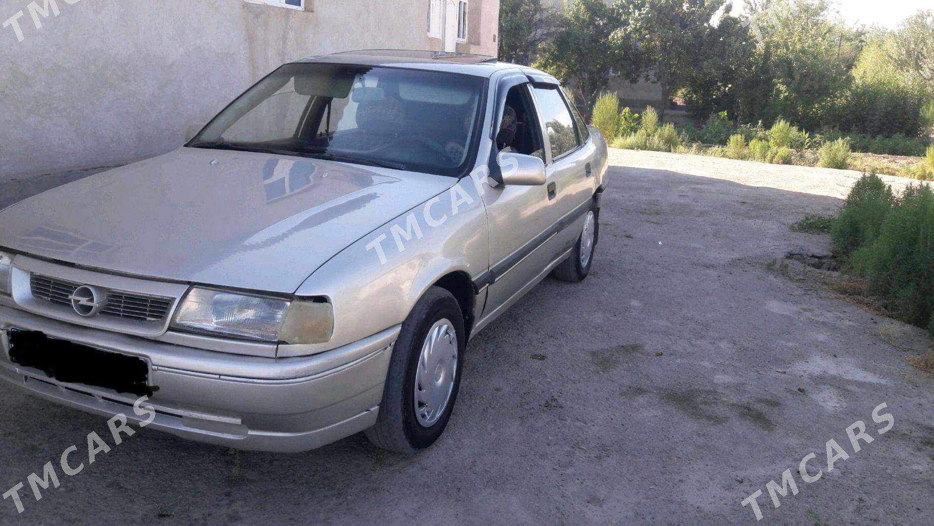 Opel Vectra 1991 - 32 000 TMT - Губадаг - img 2