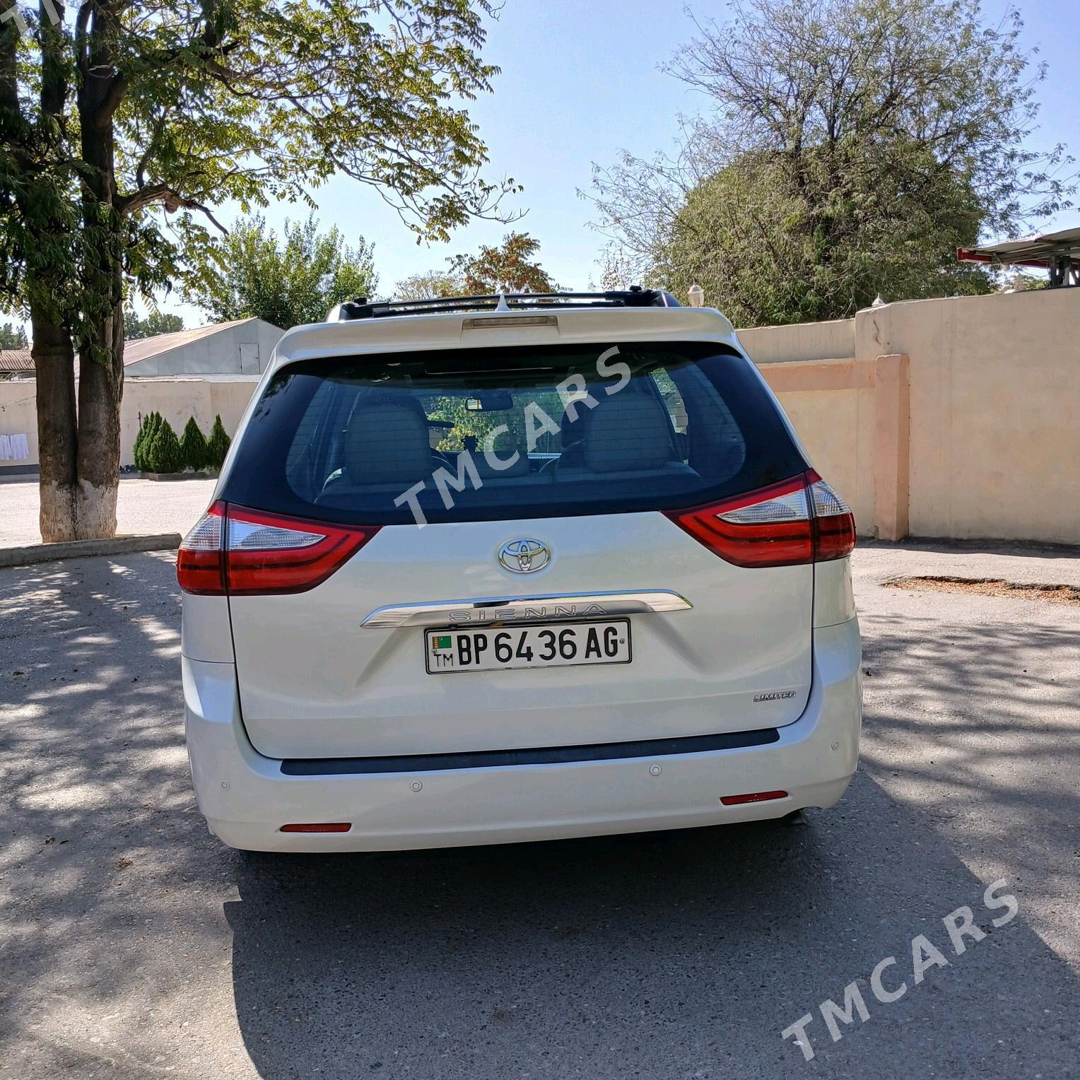 Toyota Sienna 2015 - 430 000 TMT - Гёкдепе - img 6