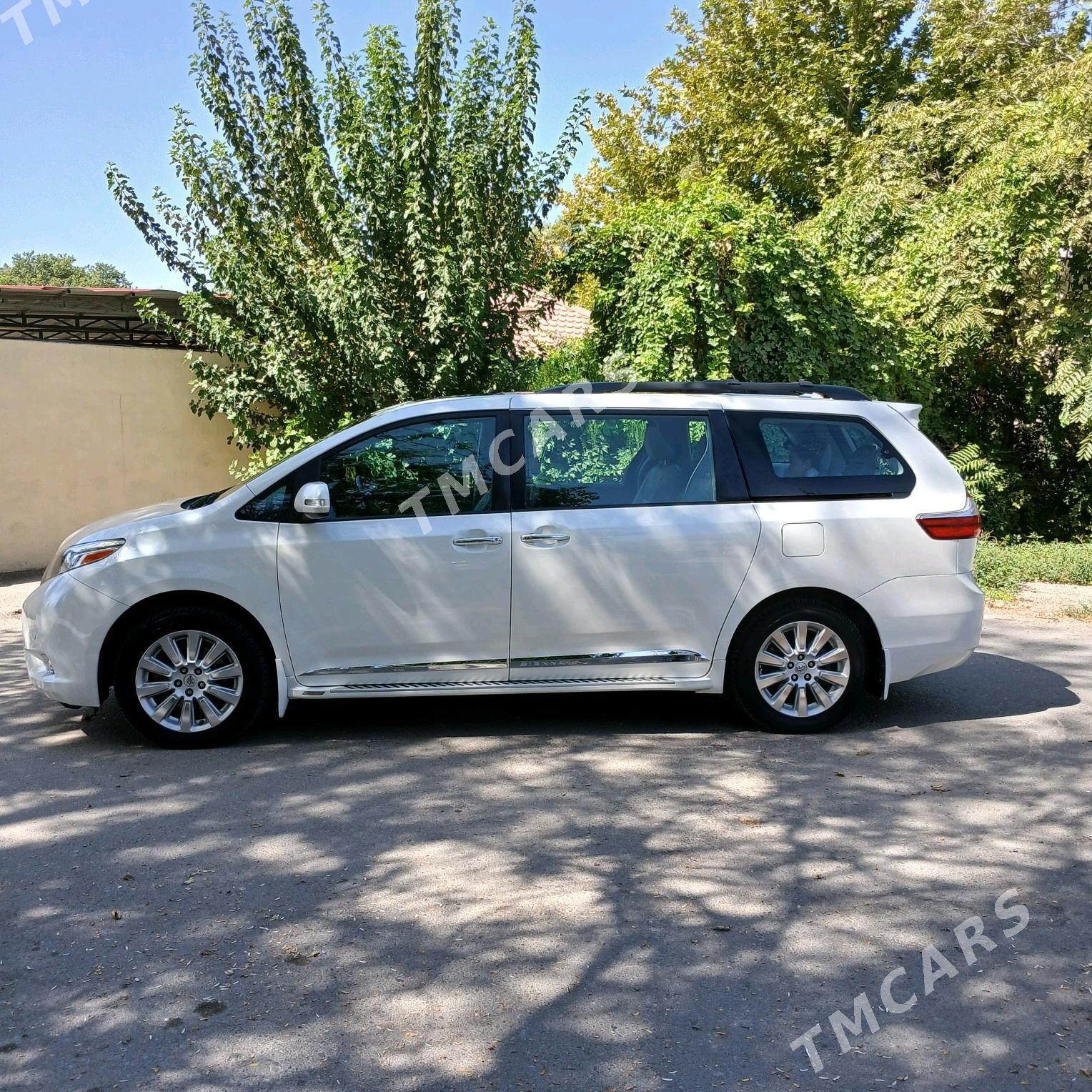 Toyota Sienna 2015 - 430 000 TMT - Гёкдепе - img 7