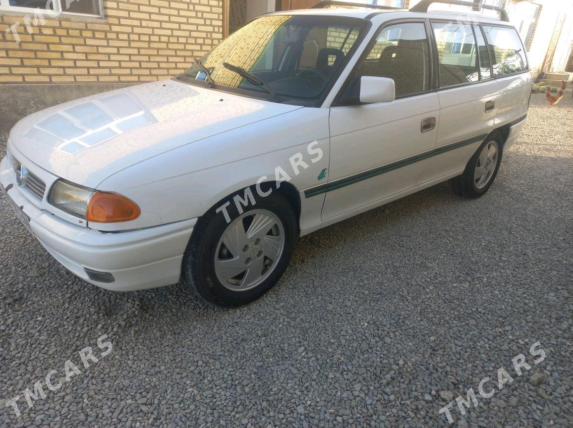 Opel Astra 1995 - 45 000 TMT - Bäherden - img 2