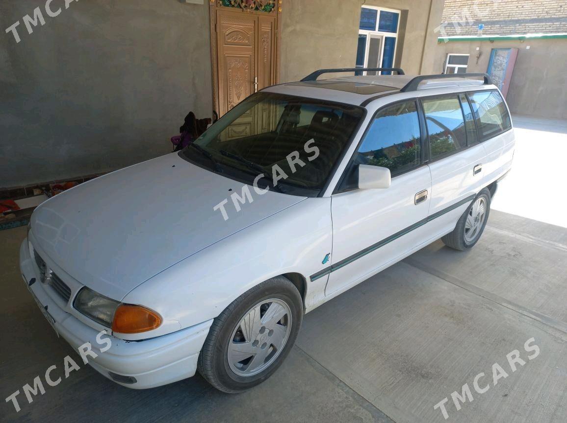 Opel Astra 1995 - 45 000 TMT - Bäherden - img 8