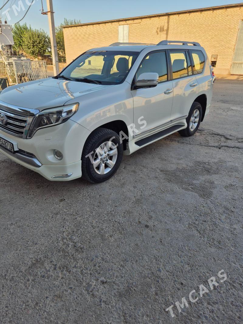 Toyota Land Cruiser Prado 2016 - 700 000 TMT - Чарджоу - img 3