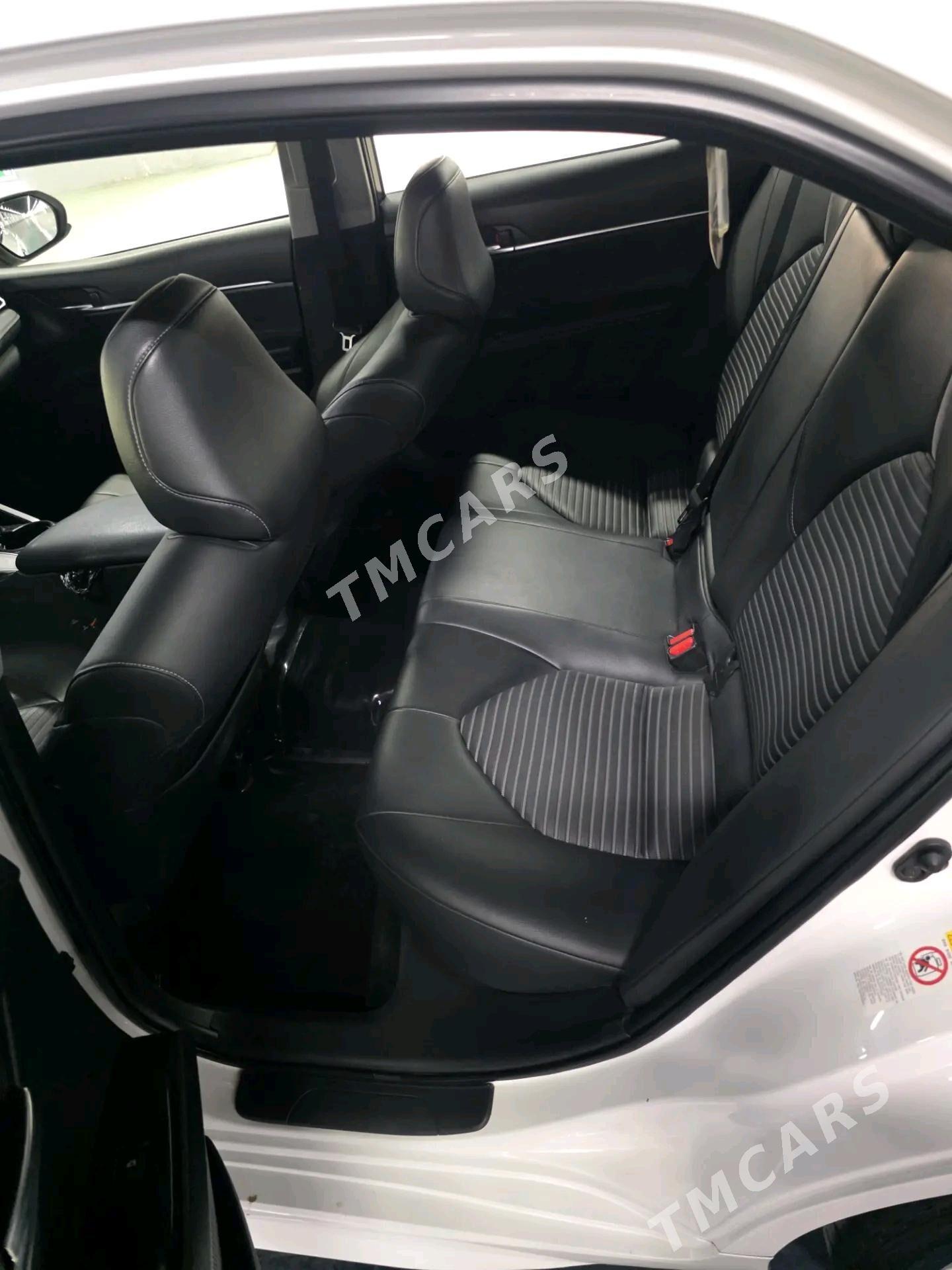 Toyota Camry 2018 - 279 000 TMT - Aşgabat - img 9