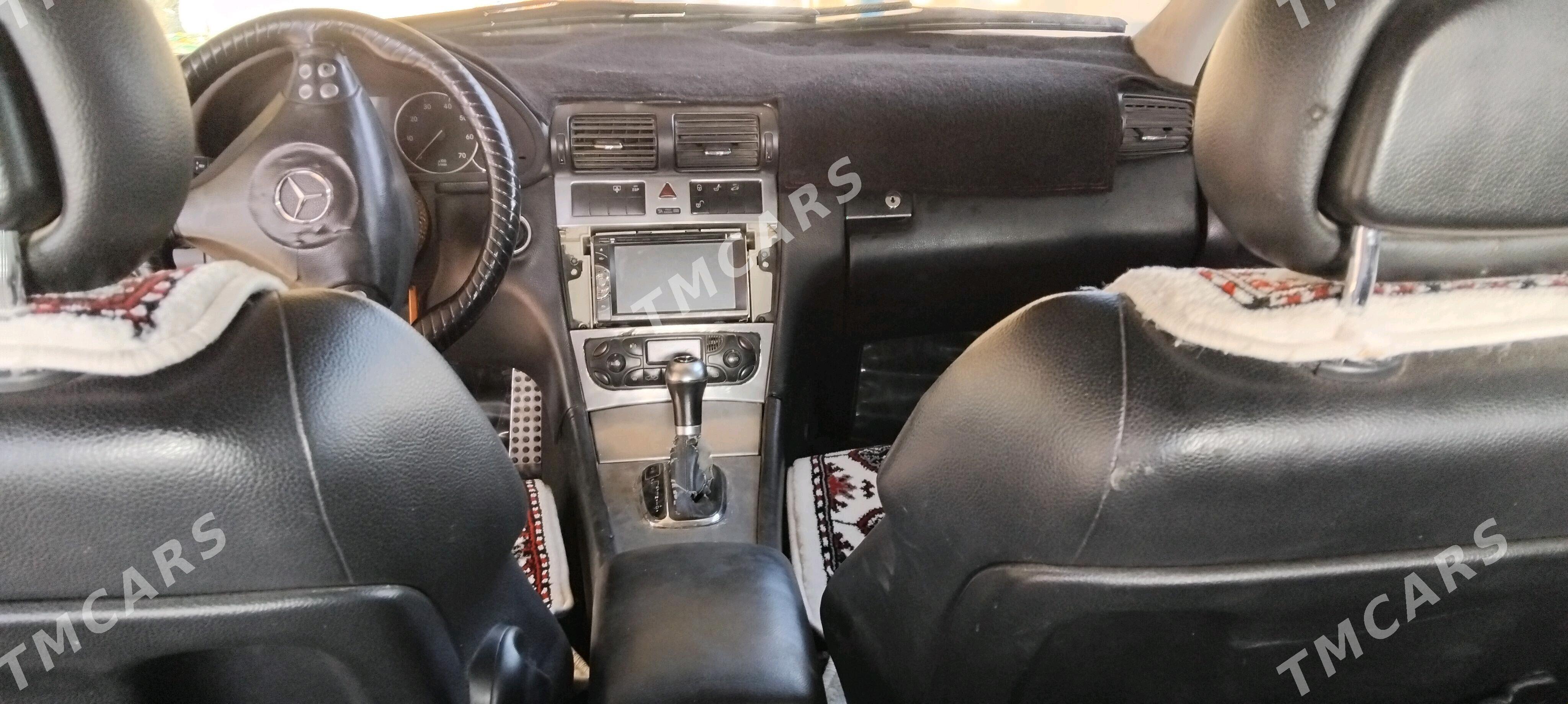Mercedes-Benz C-Class 2005 - 100 000 TMT - Кака - img 4