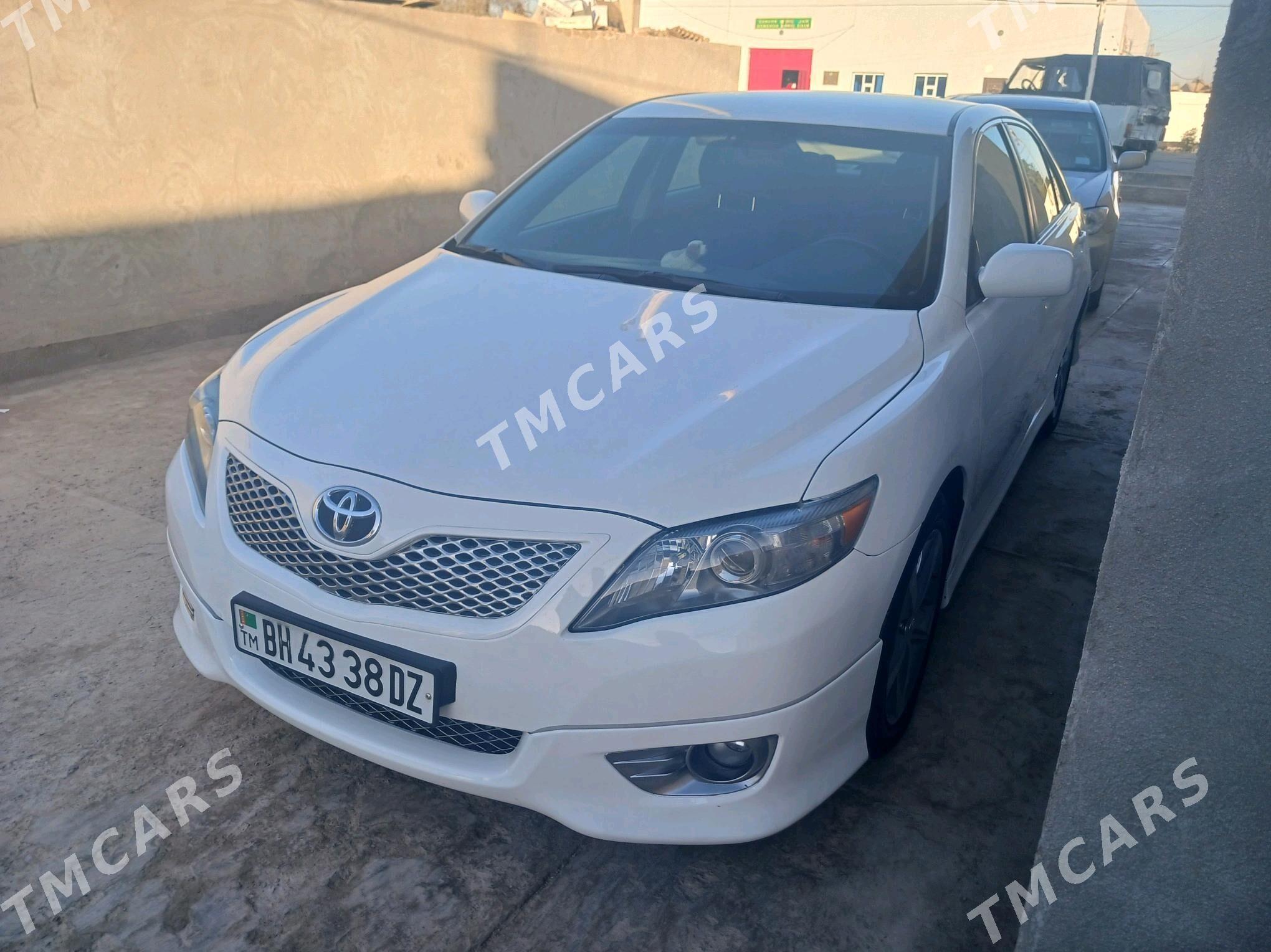 Toyota Camry 2010 - 210 000 TMT - Gurbansoltan Eje - img 3