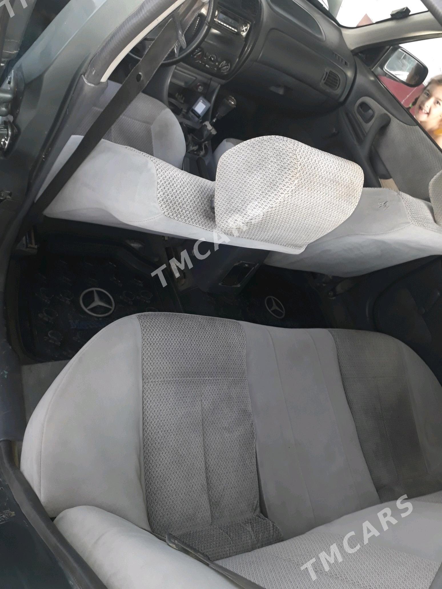 Mazda 323 1994 - 40 000 TMT - Türkmenabat - img 8