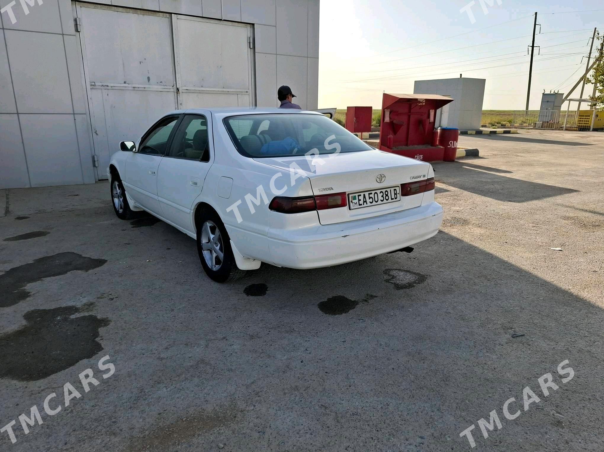 Toyota Camry 1999 - 100 000 TMT - Hojambaz - img 3