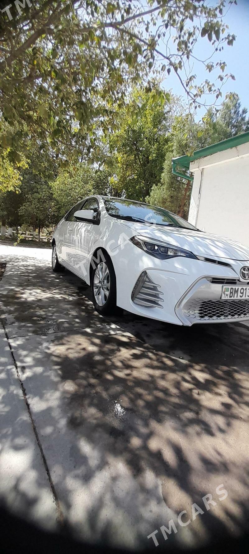 Toyota Corolla 2019 - 235 000 TMT - Бузмеин - img 3