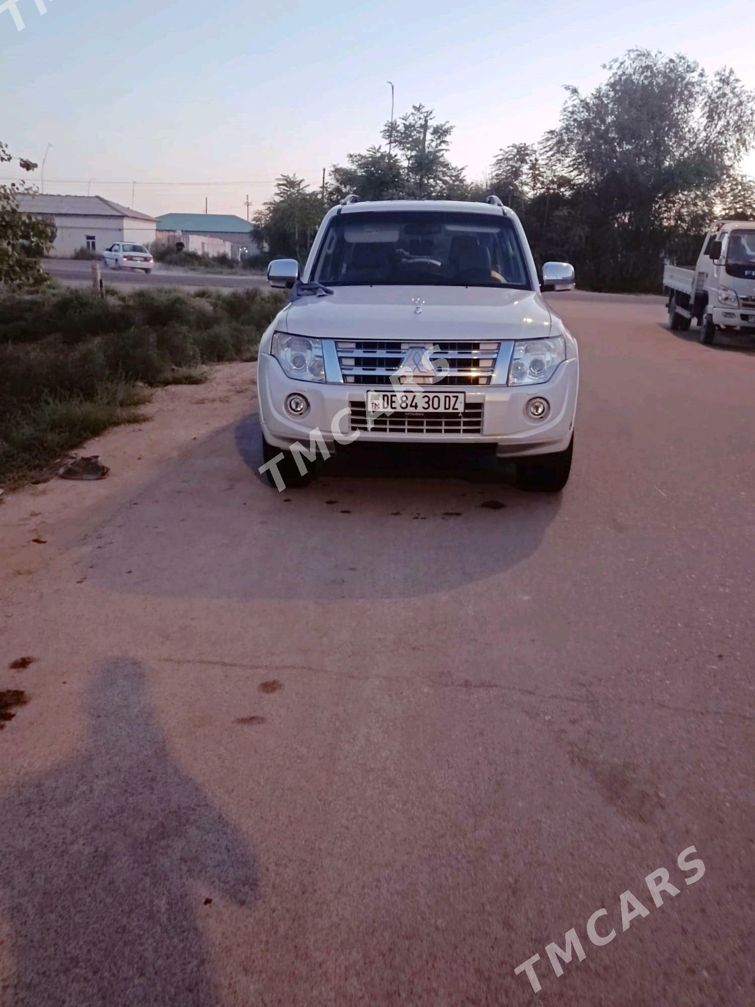 Mitsubishi Pajero 2014 - 250 000 TMT - Daşoguz - img 3