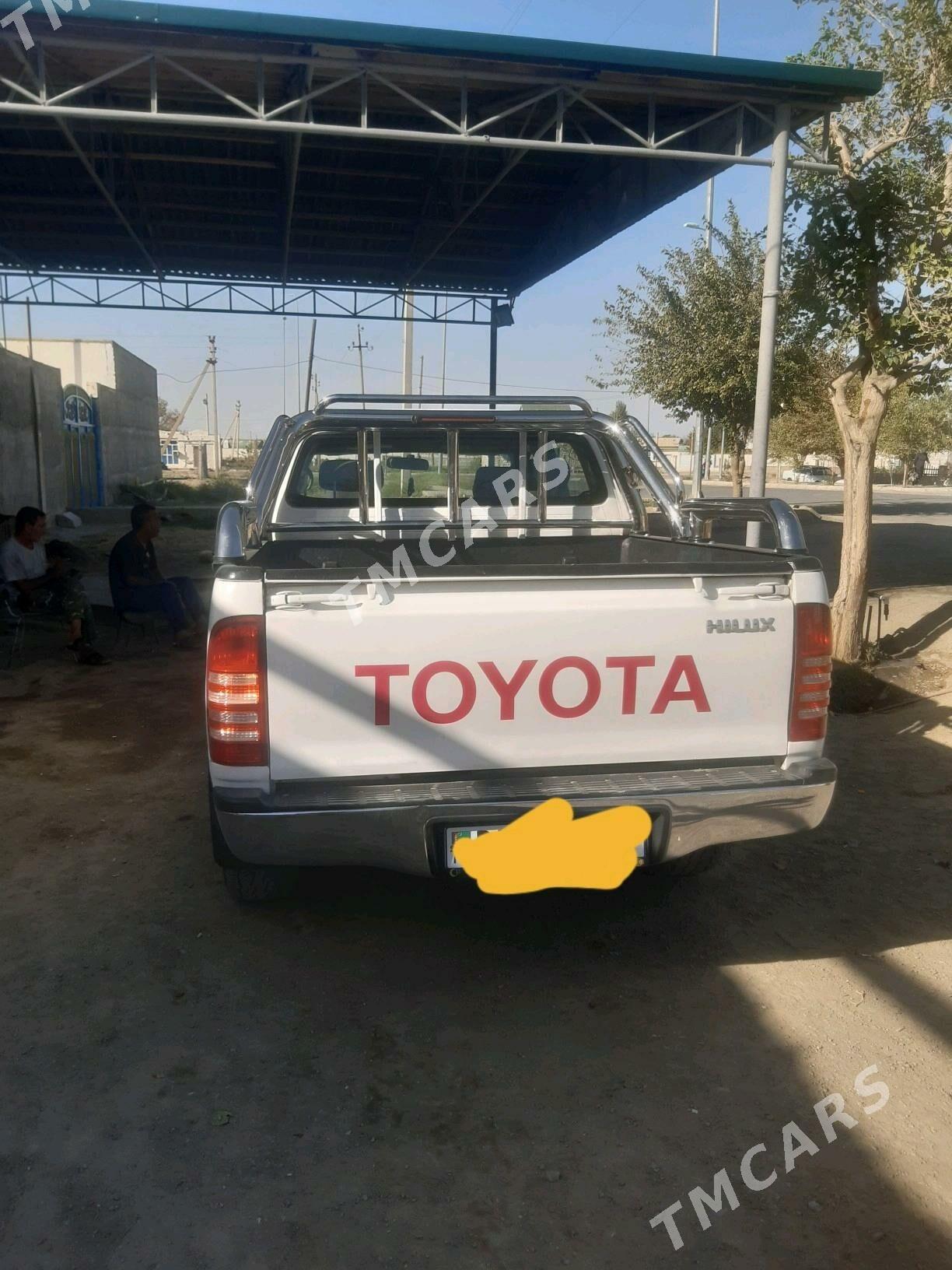 Toyota Hilux 2006 - 210 000 TMT - Bereket - img 3