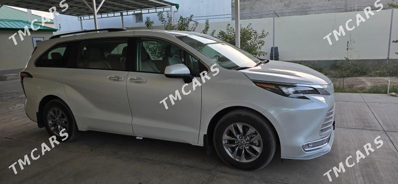 Toyota Sienna 2024 - 785 000 TMT - Ak bugdaý etraby - img 4