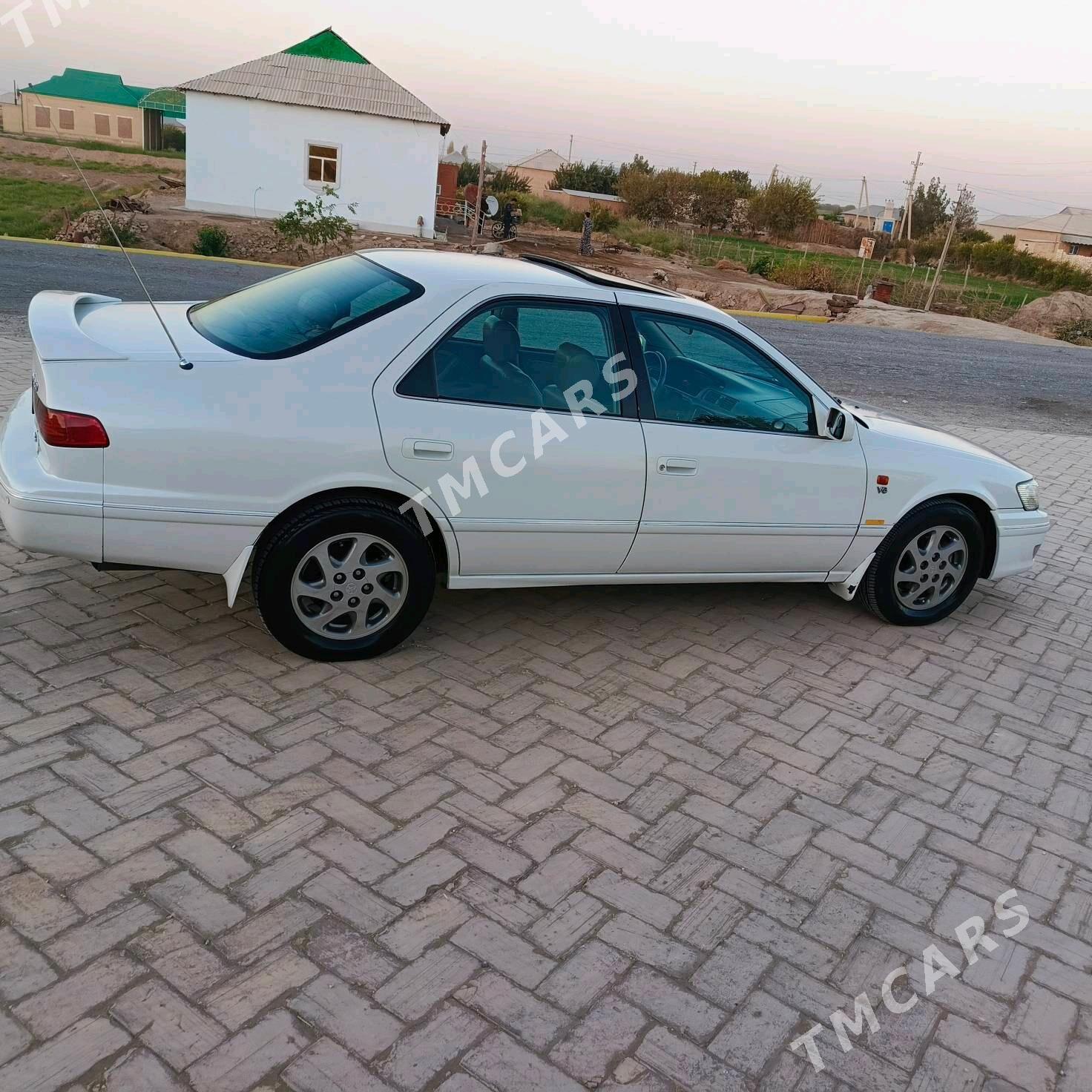 Toyota Camry 2000 - 170 000 TMT - Baýramaly - img 3